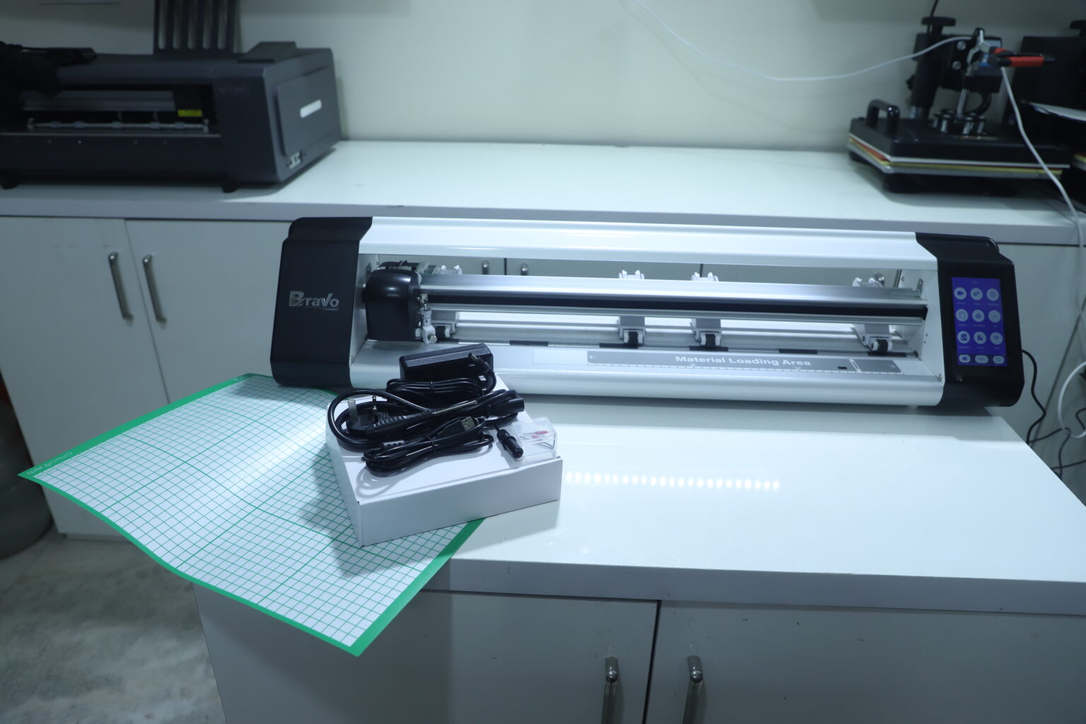 Bravo Laptop Skin Cutting Machine