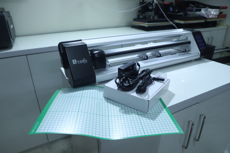 Bravo Laptop Skin Cutting Machine