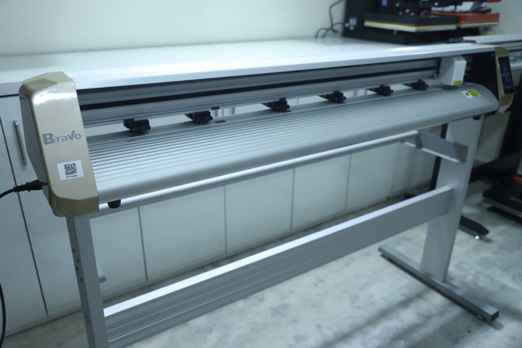 Bravo Digital Sticker Cutting Machine